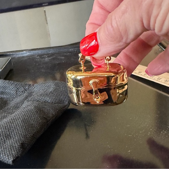 Beautiful pillbox - Picture 2 of 9